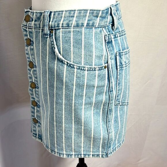 Vintage Billabong Acid Wash Pinstriped Button Front Denim Mini Jean Skirt Sz 27 - Picture 5 of 10